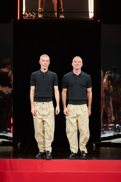 Look 44